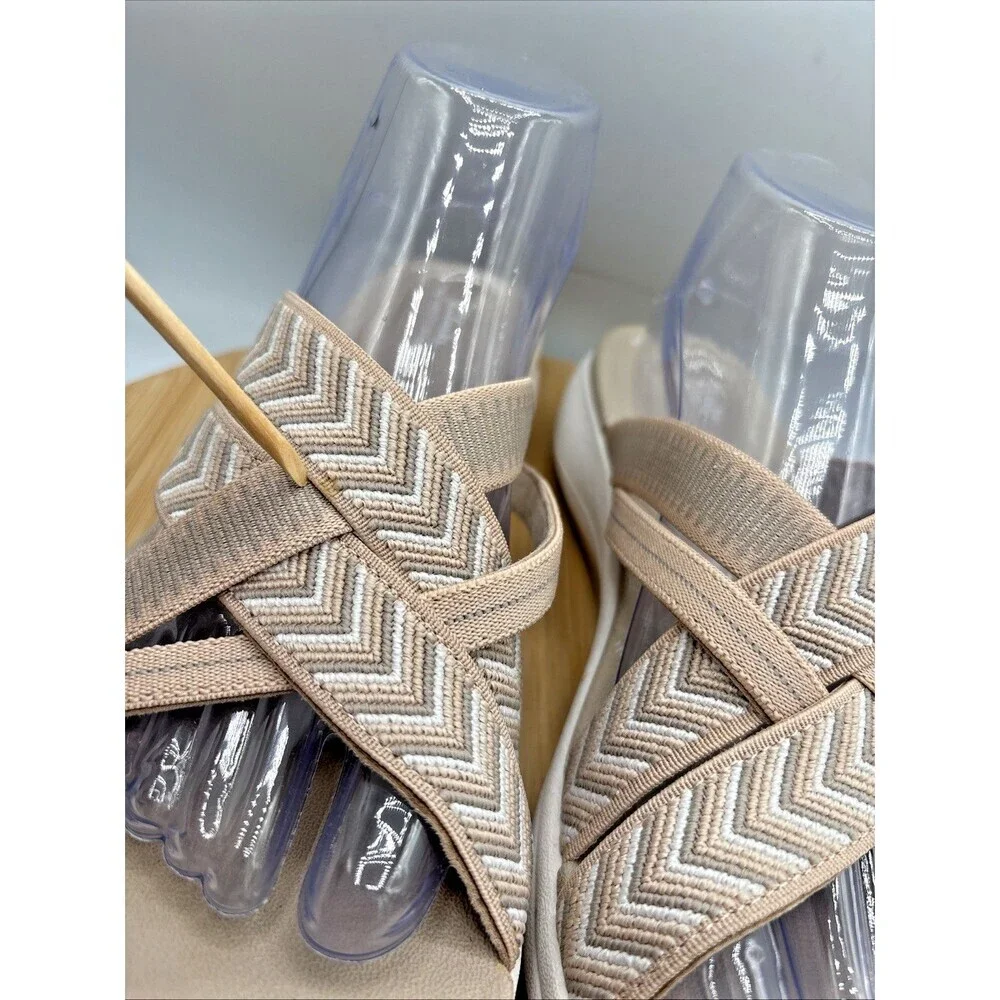 Clarks CloudSteppers Mira Isle Sand Textile Women's Sandals Size 10 Slide